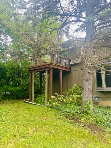 16W031 91ST Street, Burr Ridge, IL 60527