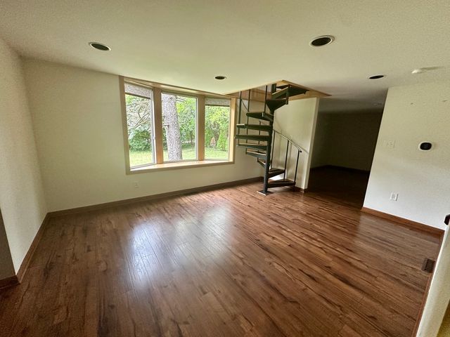 16W031 91ST Street, Burr Ridge, IL 60527