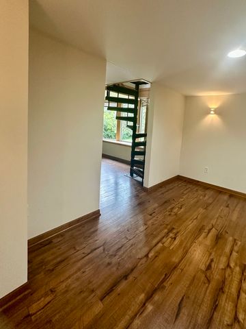 16W031 91ST Street, Burr Ridge, IL 60527