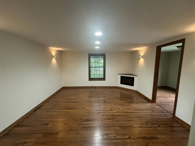 16W031 91ST Street, Burr Ridge, IL 60527