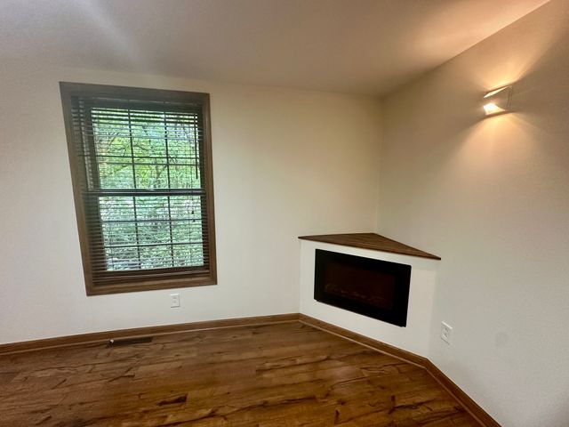16W031 91ST Street, Burr Ridge, IL 60527