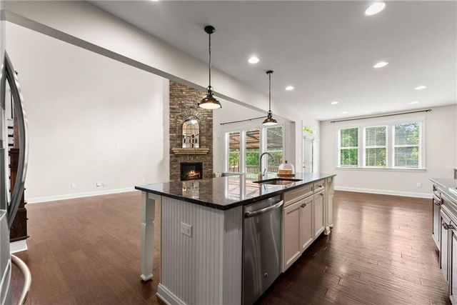 1648 Applecress Court, Hoschton, GA 30548