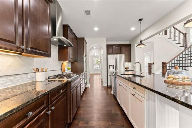 1648 Applecress Court, Hoschton, GA 30548