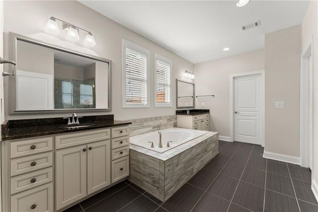 1648 Applecress Court, Hoschton, GA 30548