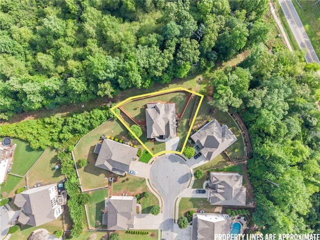 1648 Applecress Court, Hoschton, GA 30548