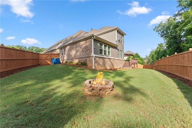 1648 Applecress Court, Hoschton, GA 30548