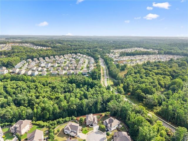 1648 Applecress Court, Hoschton, GA 30548