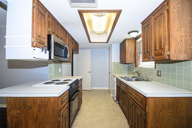 1018 Patricia Drive, Sherman, TX 75090