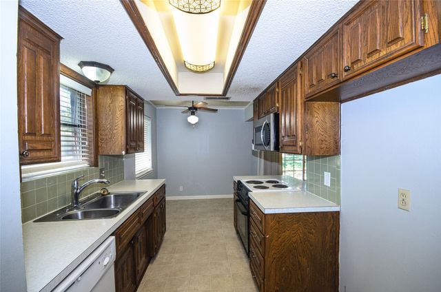 1018 Patricia Drive, Sherman, TX 75090