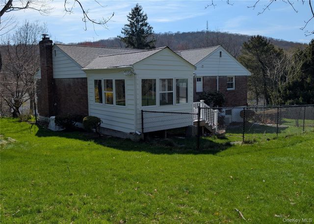 4 Michelle Drive, Newburgh, NY 12550
