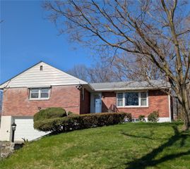 4 Michelle Drive, Newburgh, NY 12550
