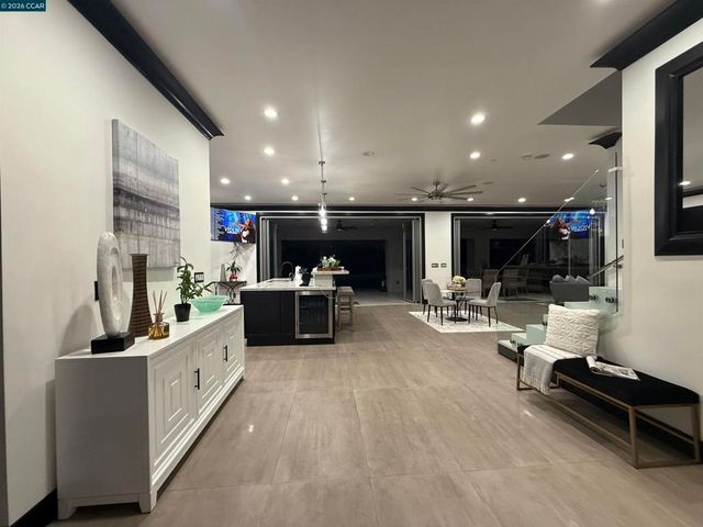 3318 Ellesmere Court, Walnut Creek, CA 94598