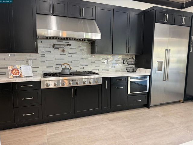 3318 Ellesmere Court, Walnut Creek, CA 94598