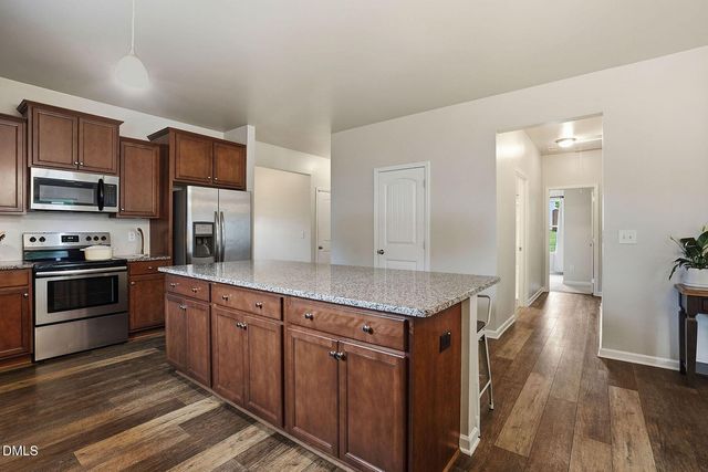 216 Clarendon View Court, Sanford, NC 27330