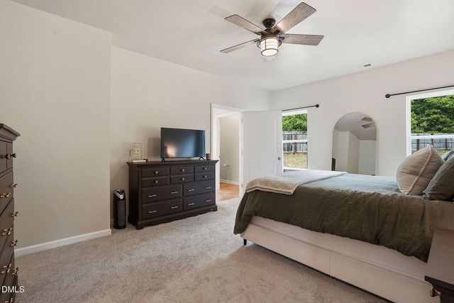 216 Clarendon View Court, Sanford, NC 27330