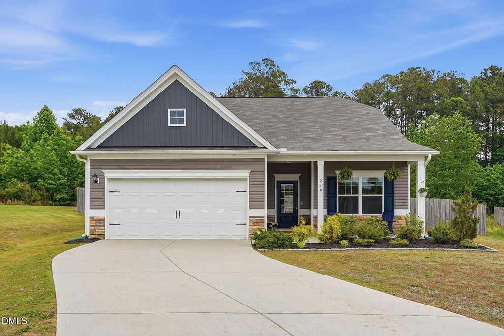 216 Clarendon View Court, Sanford, NC 27330