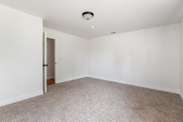 5167 E Dwight Way, Fresno, CA 93727