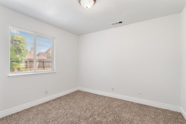 5167 E Dwight Way, Fresno, CA 93727