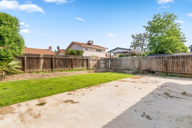 5167 E Dwight Way, Fresno, CA 93727