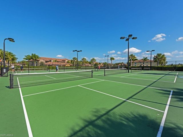 9826 Giaveno CIR # 1527, Naples, FL 34113