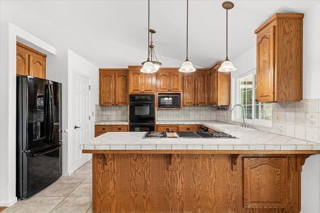 27000 S Hillview St, Tracy, CA 95304