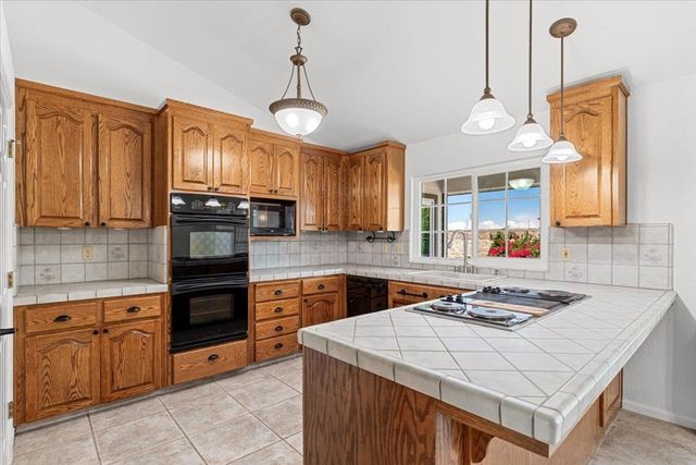 27000 S Hillview St, Tracy, CA 95304