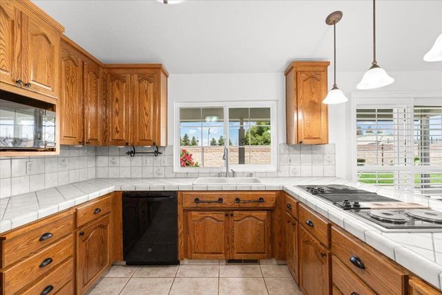 27000 S Hillview St, Tracy, CA 95304