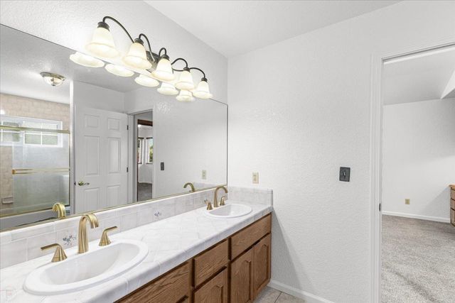 27000 S Hillview St, Tracy, CA 95304