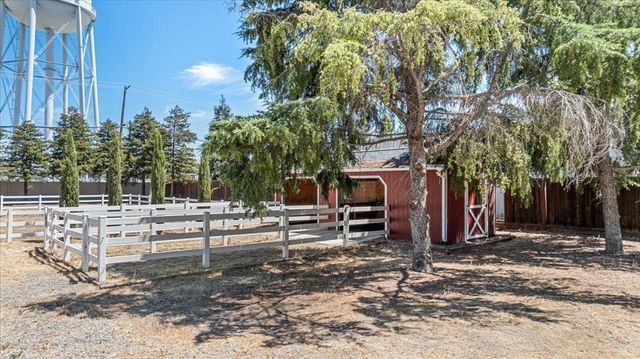 27000 S Hillview St, Tracy, CA 95304