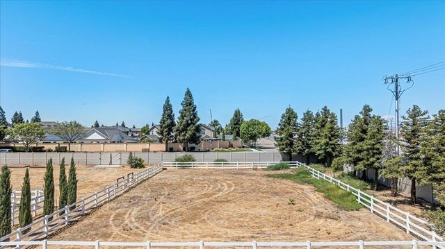 27000 S Hillview St, Tracy, CA 95304