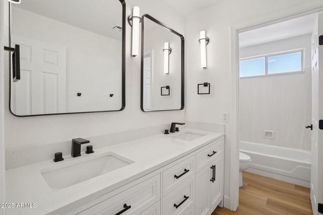 5953 W AURORA Drive, Glendale, AZ 85308