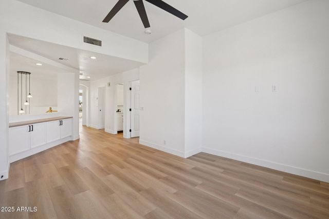 5953 W AURORA Drive, Glendale, AZ 85308