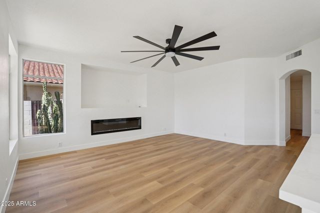 5953 W AURORA Drive, Glendale, AZ 85308