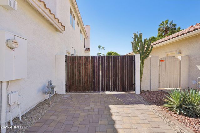 5953 W AURORA Drive, Glendale, AZ 85308