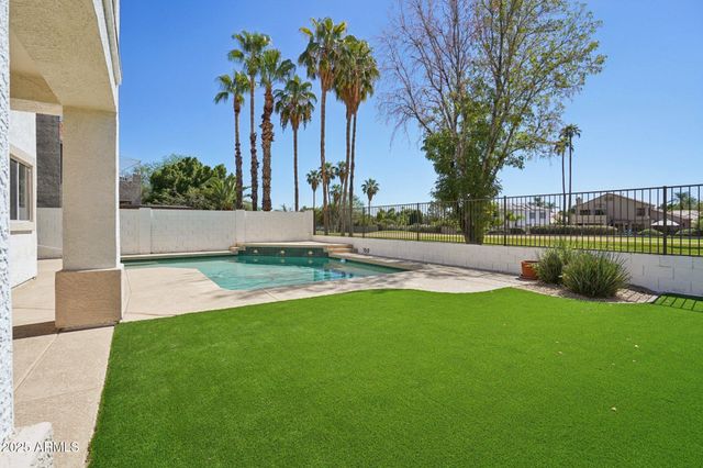 5953 W AURORA Drive, Glendale, AZ 85308