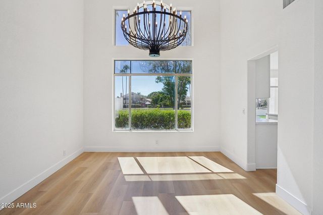 5953 W AURORA Drive, Glendale, AZ 85308