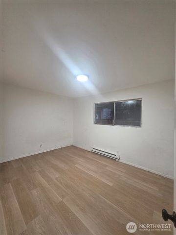 214 s 52nd Street, Tacoma, WA 98408