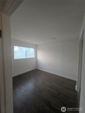 214 s 52nd Street, Tacoma, WA 98408