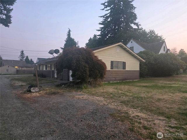 214 s 52nd Street, Tacoma, WA 98408