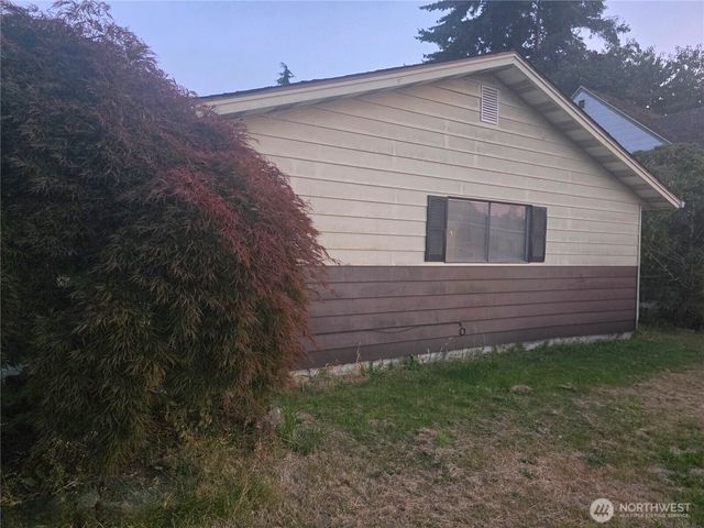 214 s 52nd Street, Tacoma, WA 98408
