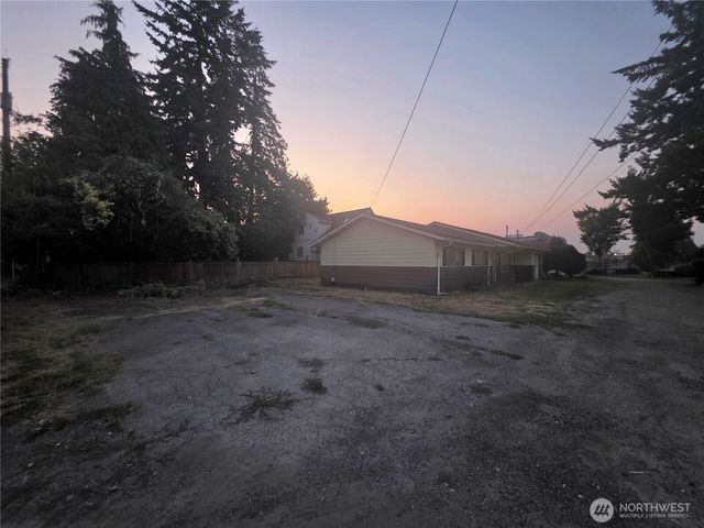 214 s 52nd Street, Tacoma, WA 98408