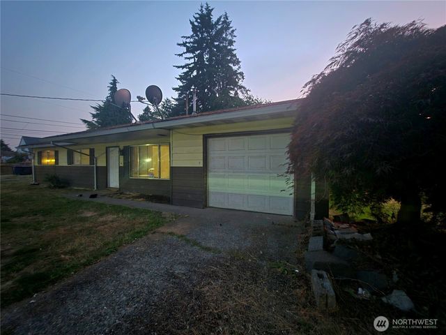 214 s 52nd Street, Tacoma, WA 98408