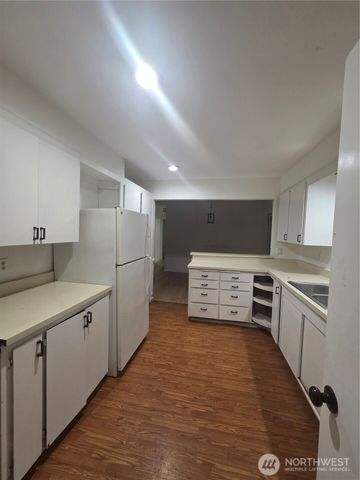 214 s 52nd Street, Tacoma, WA 98408