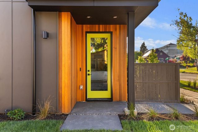 3307 S Hanford Street, Seattle, WA 98144