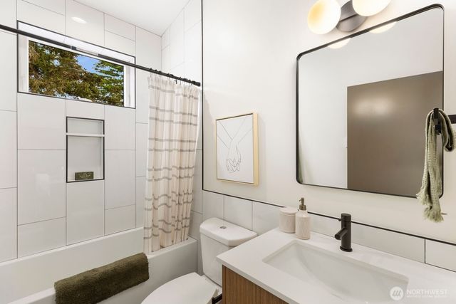 3307 S Hanford Street, Seattle, WA 98144