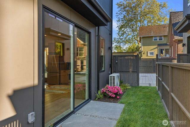 3307 S Hanford Street, Seattle, WA 98144