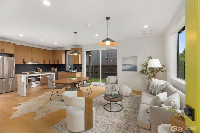 3307 S Hanford Street, Seattle, WA 98144