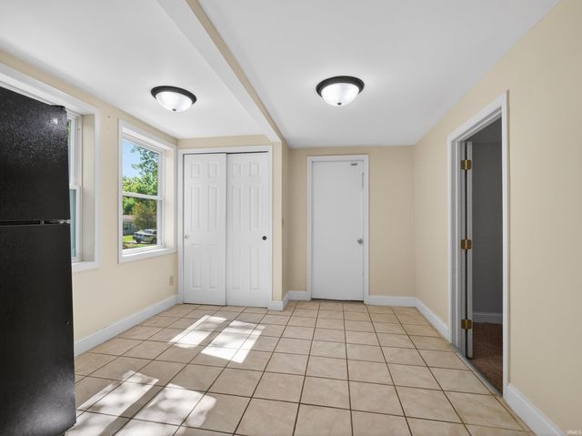 3918 Woodhill Drive, Fort Wayne, IN 46804