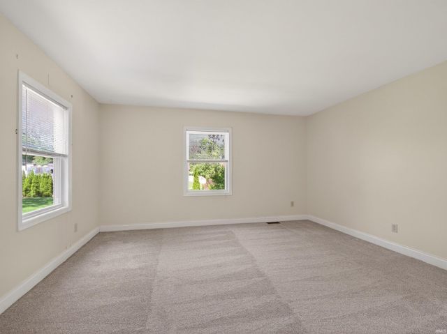 3918 Woodhill Drive, Fort Wayne, IN 46804