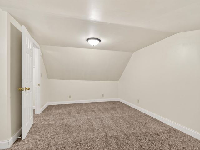 3918 Woodhill Drive, Fort Wayne, IN 46804